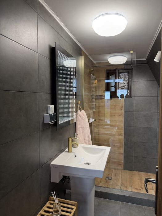 Cabana A frame cu jacuzzi in Mărișel