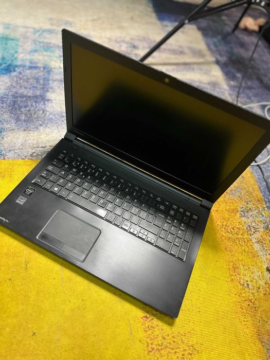 Laptop Toshiba Pro R50, slim, 6gb, hdd 500 gb