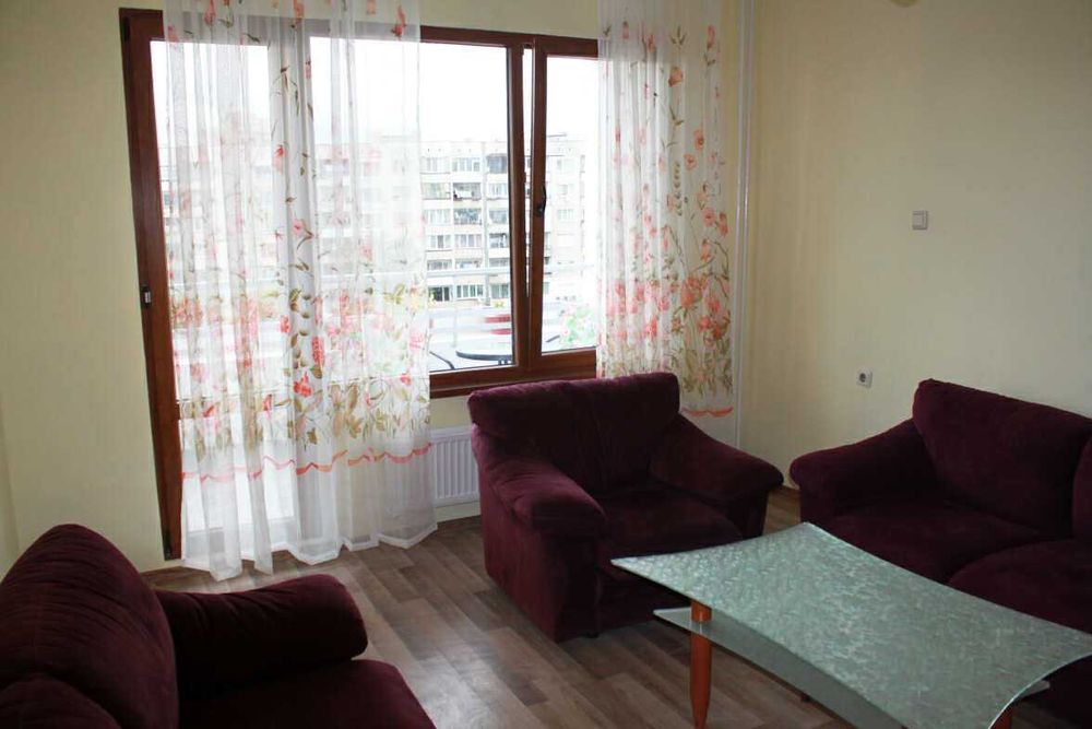 Дава се под наем Тристаен апартамент в София, Зона Б-18 - 80 кв.м за 615 € - Снимка #1