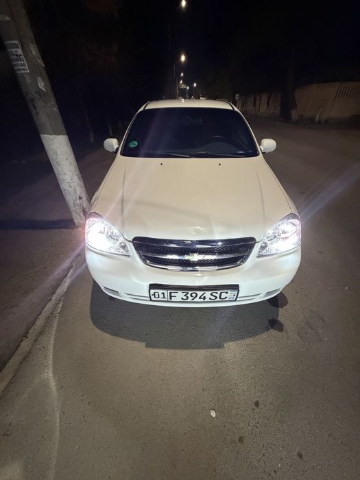 Продается лассети 1.8 белая