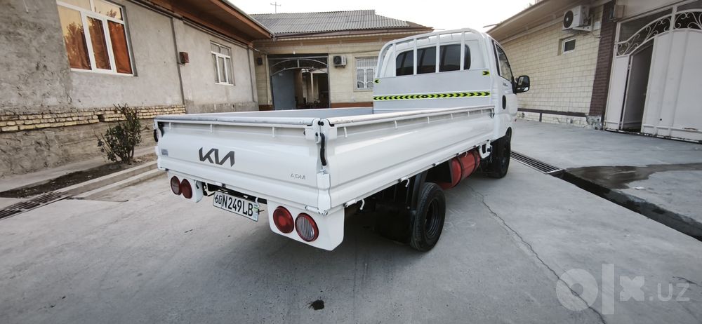 Kia bongo sotiladi 2009