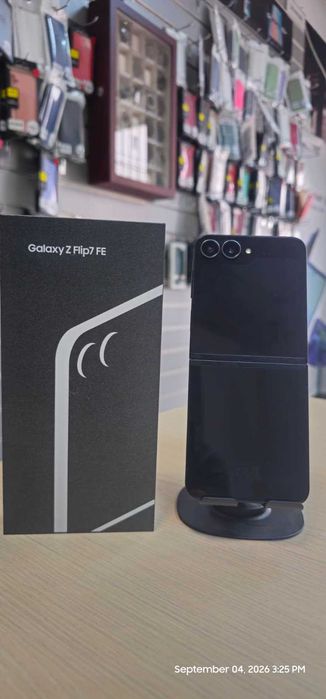Samsung Galaxy Z Flip 7, 256GB, 12GB RAM, Ca Nou, Desigilat, Factura, Garantie
