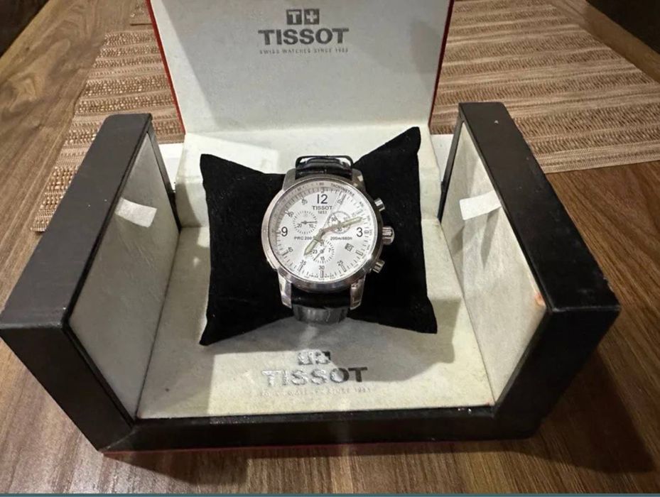 Часы Tissot почти новые
