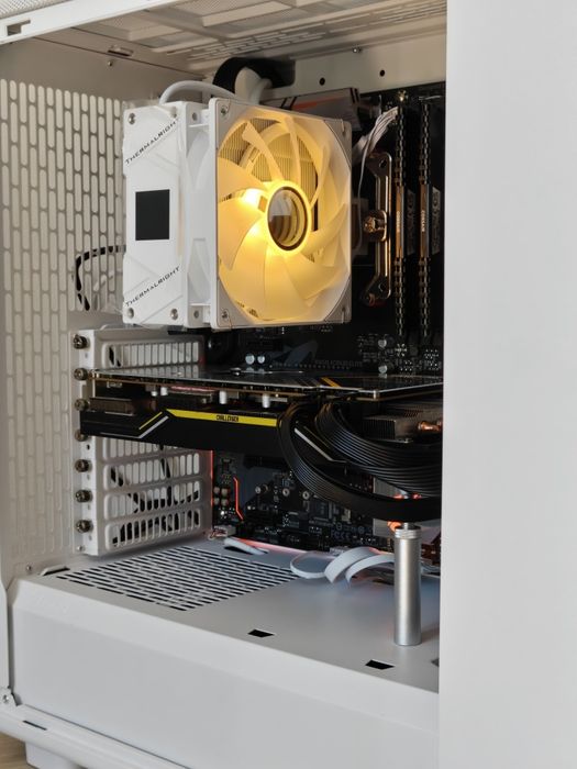 Геймърски компютър Ryzen 5 3600 / RX 5700 XT 8GB / 16GB RAM / 500GB NVMe