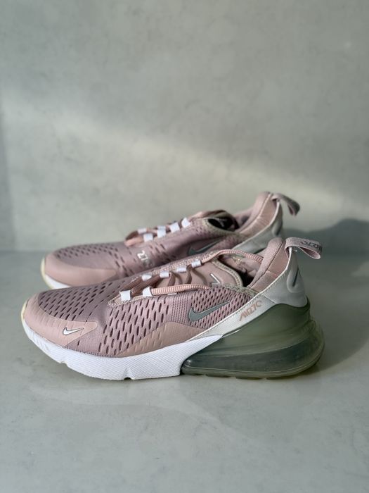 Маратонки Nike Air Max 270
