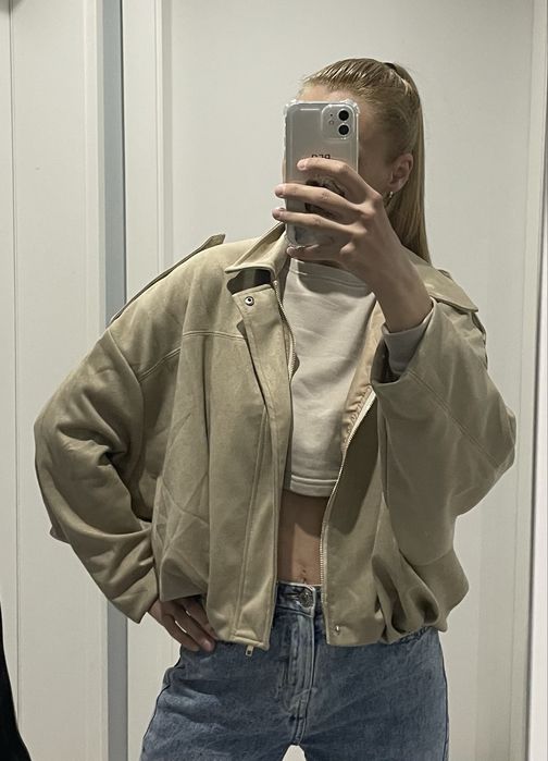 Бомбър яке в бежово размери XS и S