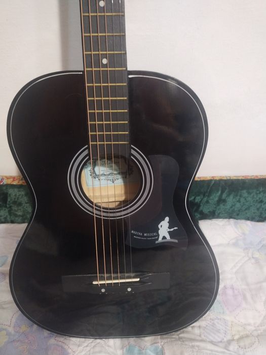 Продам гитару гитару