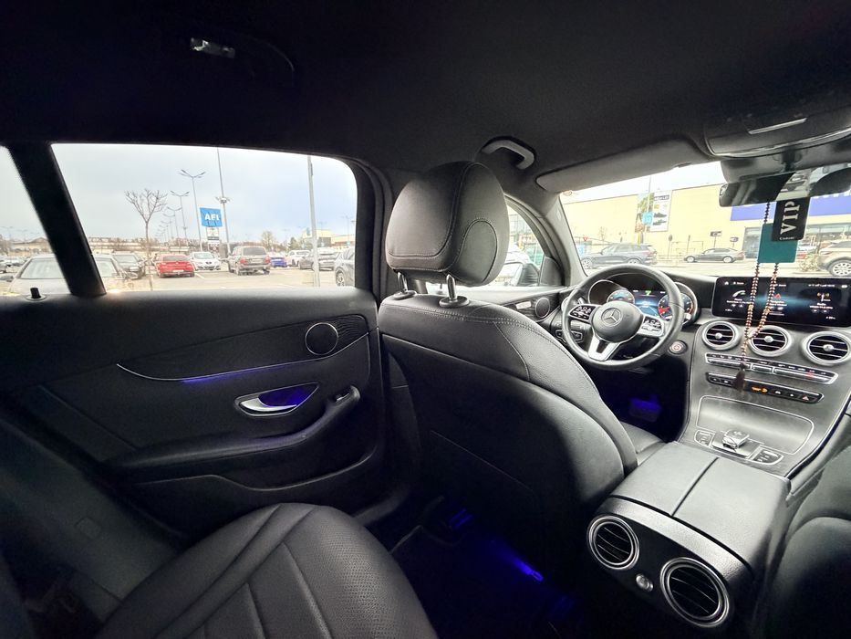 Mercedes-Benz GLC 200 4MATIC, an fabricație 2021Motor Hibrid Km Reali