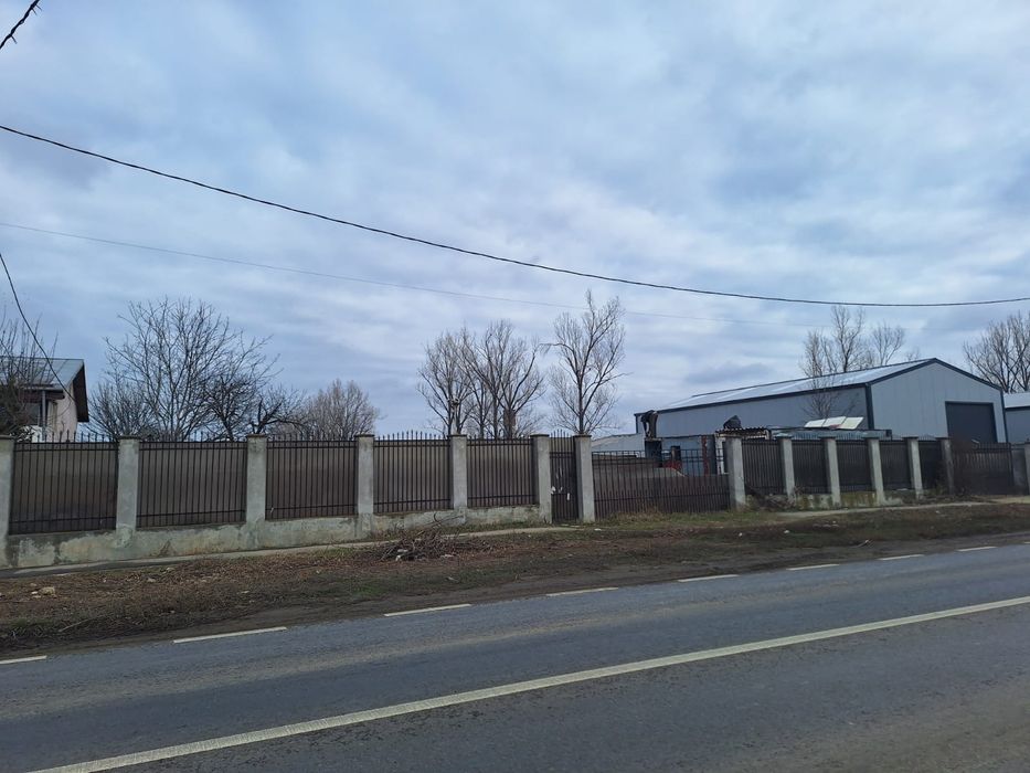Teren Industrial/Comercial 1100mp, Deschidere 33ml la DN1A – Crevedia (Platformă betonată, Utilități)