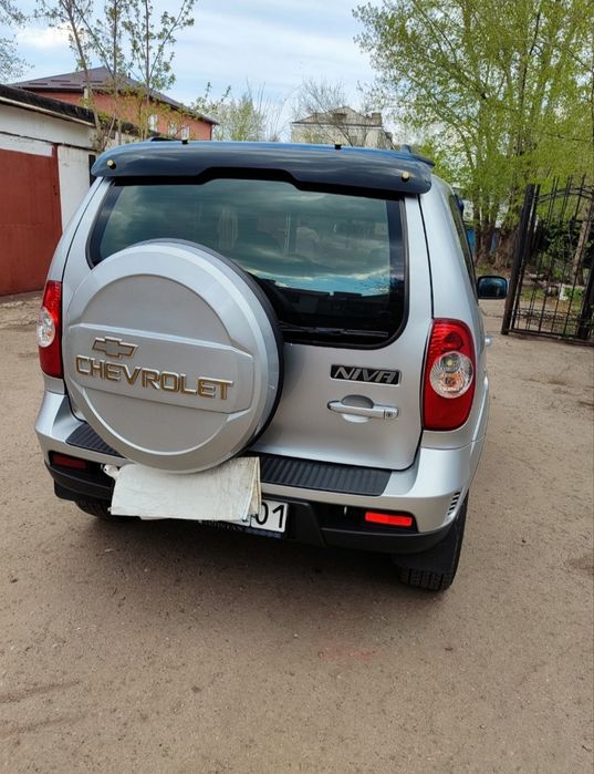 Нива Шевроле 212300 Продам