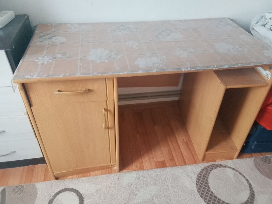 компьютерный столик СРОЧНО!