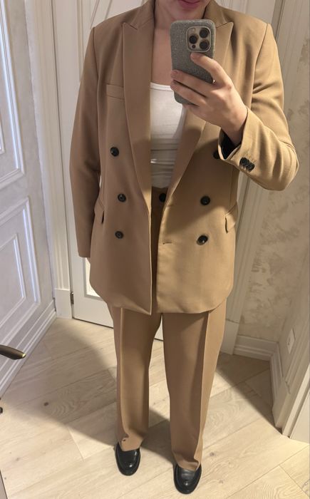 Продам костюм Zara