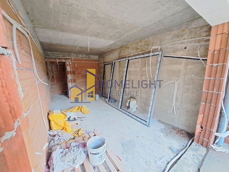 Тристаен апартамент в кв. Бояна