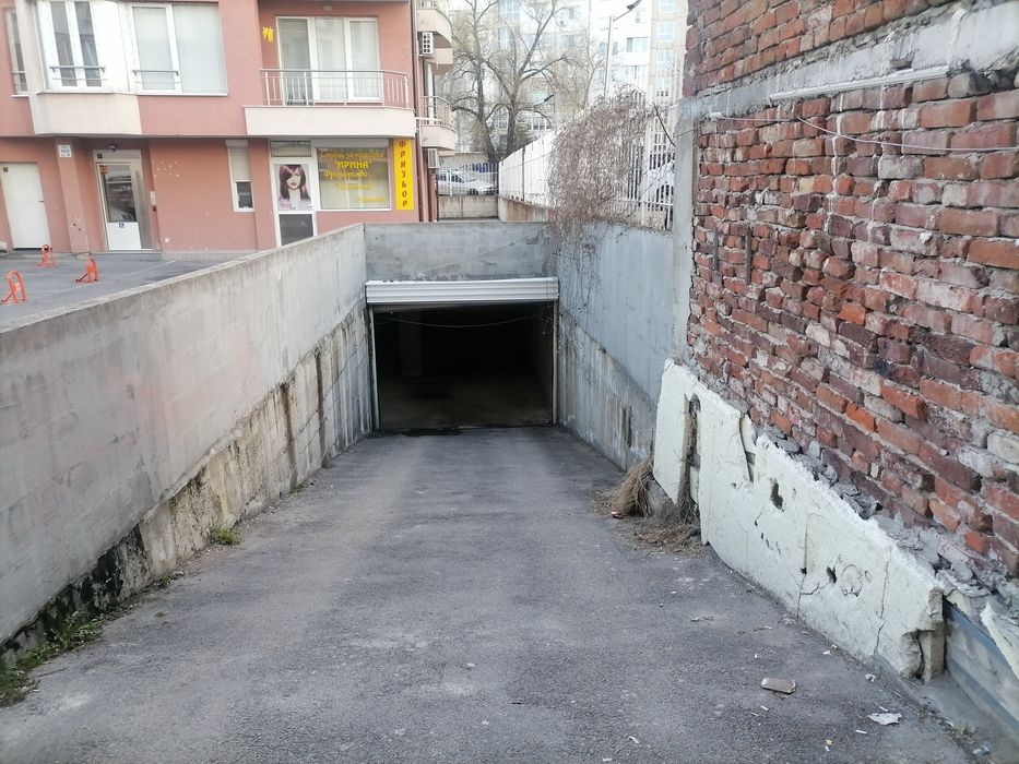 Продавам гараж Люлин 6 от СОБСТВЕНИК