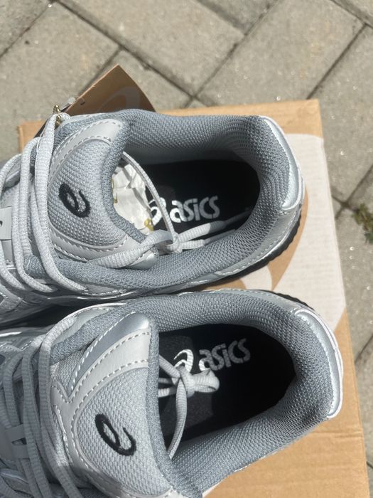 Asics Gel-Nyc Mid Grey mărimea 42
