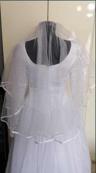 O frumoasă rochie elegantă.