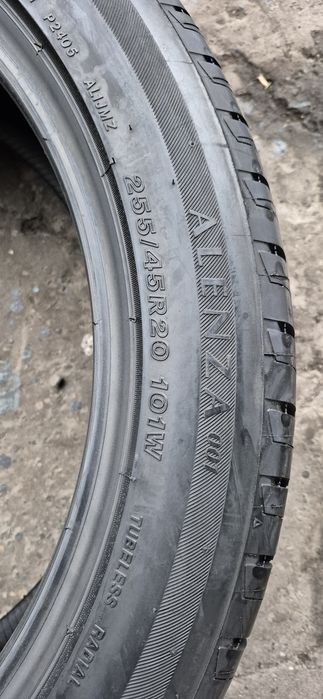 4 anvelope vara Bridgestone 255/45/20,dot 2023/2024.Pret/bucata