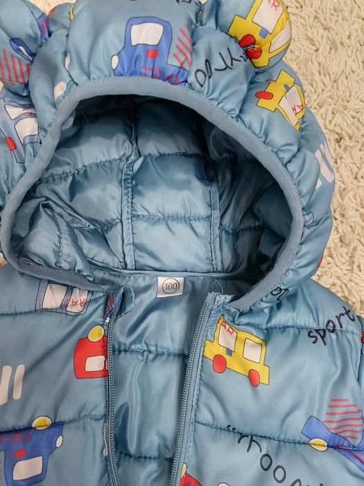 Продам весенний комбинезон демисезон