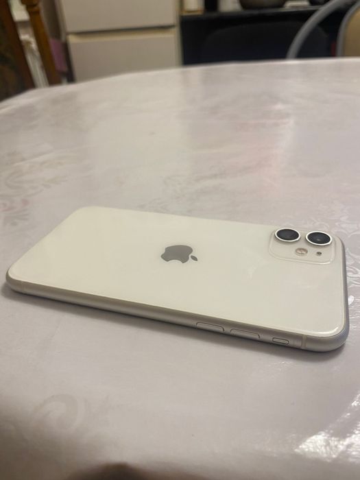 Айфон 11 не про, про мах