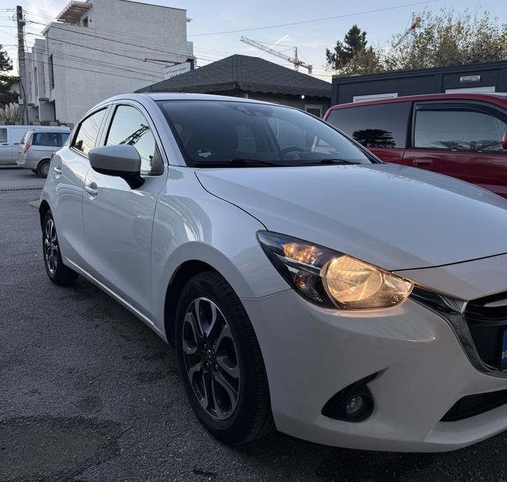 Mazda 2 Skyactiv Мазда 2