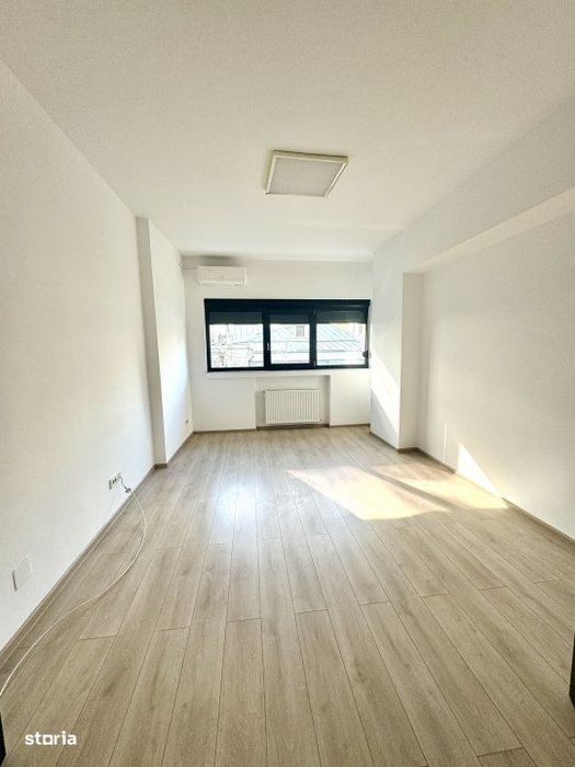 Inchiriere apartament 4 camere Piata Romana