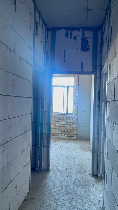Продаю 50 кв. м 2/8/9 в Uchtepa Avenue кадастр есть