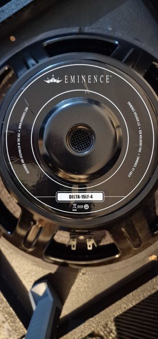 Два баса с Eminence DELTA-15LF-4