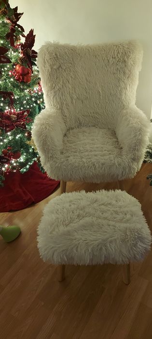 Бюро 180лв. Кресло с табуретка 200лв.