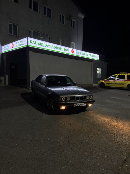 Продам BMW 520 2л