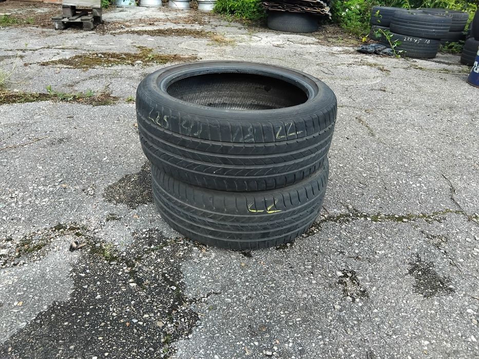 Гуми 225 45 18 Гудиър Goodyear 2 броя - нов внос. Не са нови!
Гумите са нов внос и са запазени, без забележки по структурата. Подходящи за дъл
