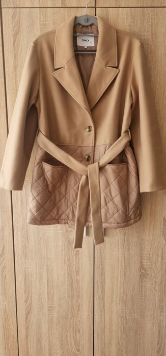 Палто с колан ново