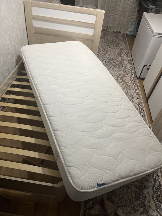 Продам односпальную кровать