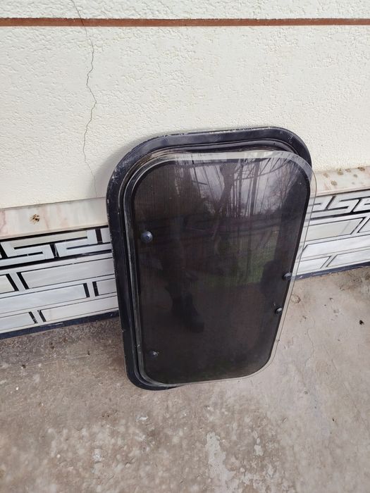 Люк для автомобиле