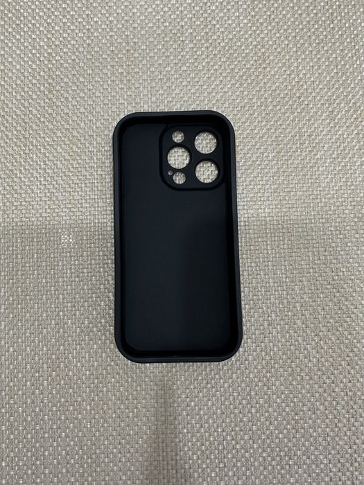 Чехол на айфон 14 pro