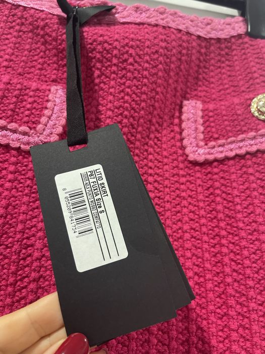 Нова пола Pinko букле