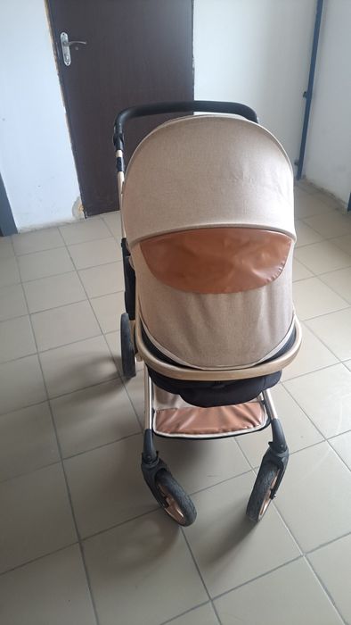 Коляска в хорошем состоянии.