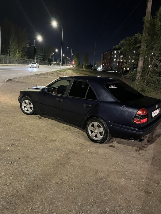 Мерс с180 W202 машина в норме