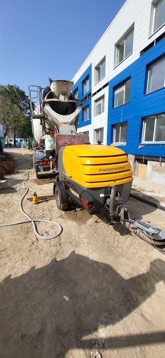 Inchiriere Pompa beton NOUA cu PESTE  100ml furtun