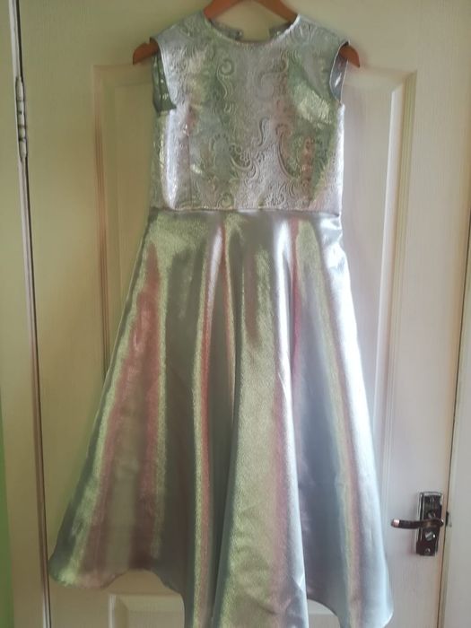 Платья и одежда для девочек