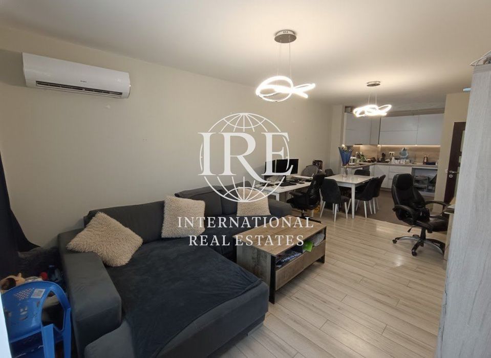 Продава се Двустаен апартамент в Варна, Левски - 78 кв.м за 980 €/кв.м - Снимка #2