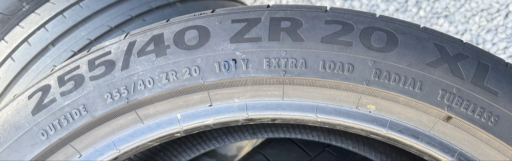 2бр 255/40/20 на 5,7мм с 23дот Континентал