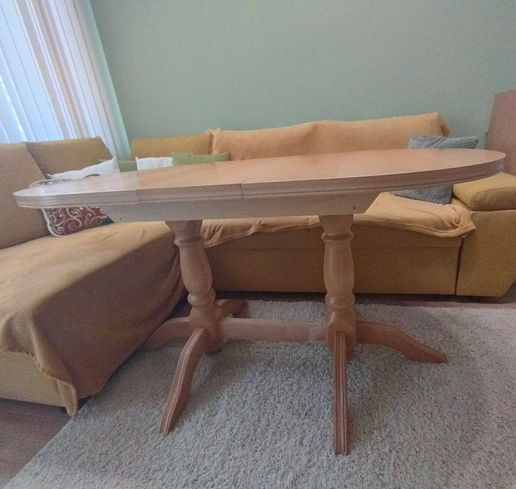 Трапезна дървена маса