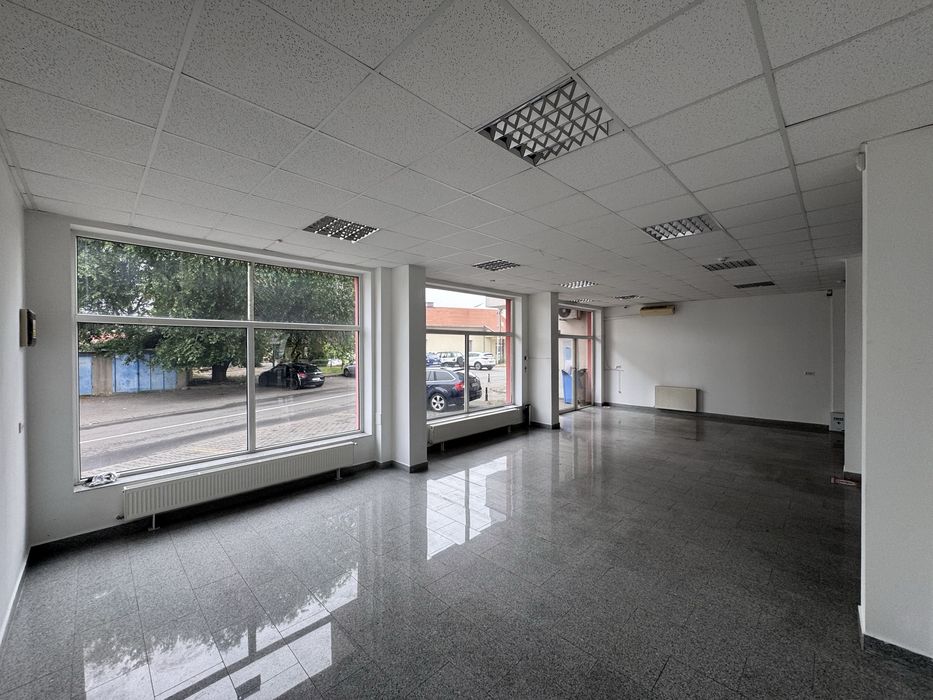Spatiu comercial 120 mp