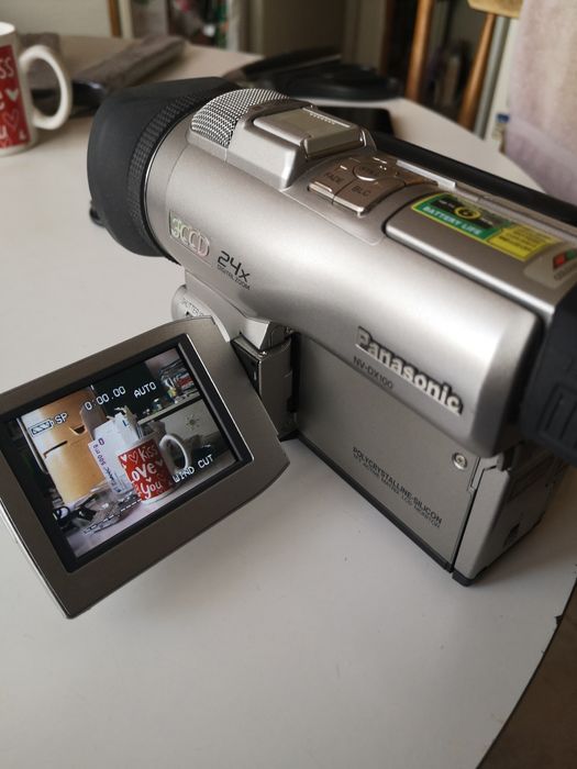 Дигитални видео камери MiniDV Panasonic и JVC