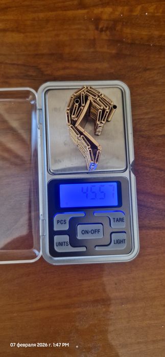 Золотой браслет для часов