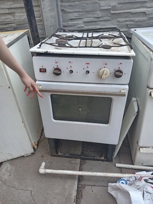 Газ плита продаётся 2шт