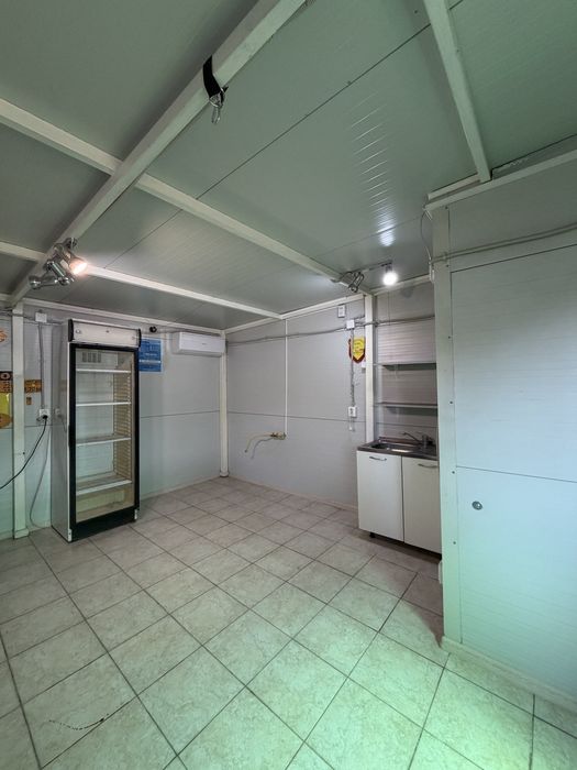 Spatiu comercial de inchiriat, pozitie excelenta, trafic auto si pietonal intens