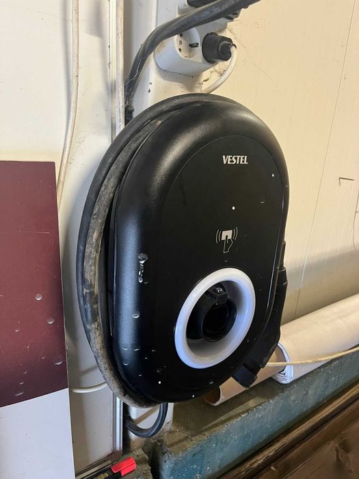 Зарядна станция за електрически автомобил EV Charger VESTEL EVC04