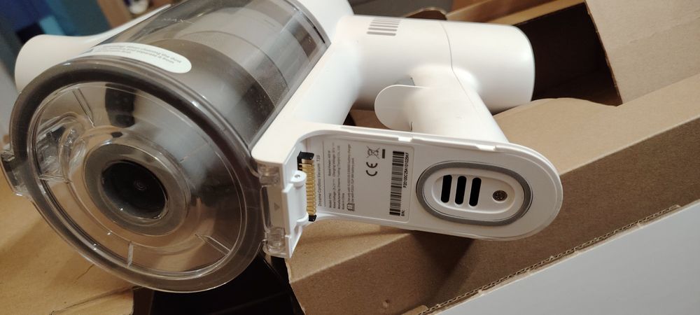 Две Безжични Прахосмукачки Dreame (T10 и V10 Pro) – За Части