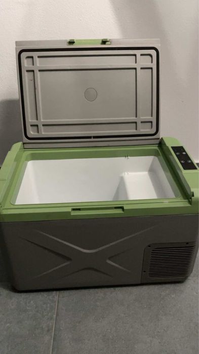 Frigider auto cu compresor 30L  12-24V, min -20,max +20